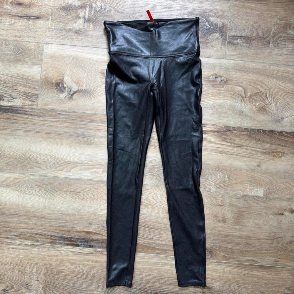 Spanx Faux Leather Leggings Womens Medium Black High Rise Coated Pants EUC